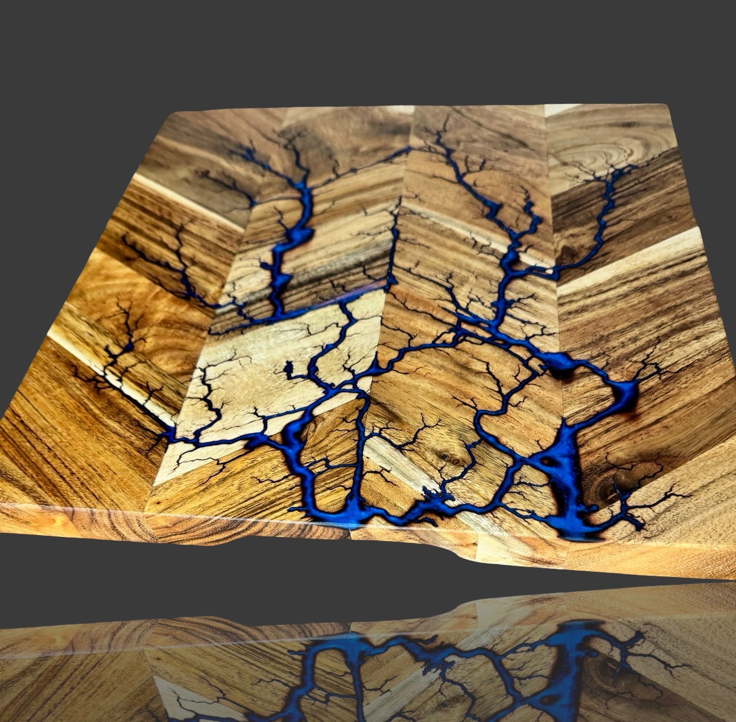 Fractal Flow Designs artist made chopping board with bold resin art and fractal burning detail. Australian-made 