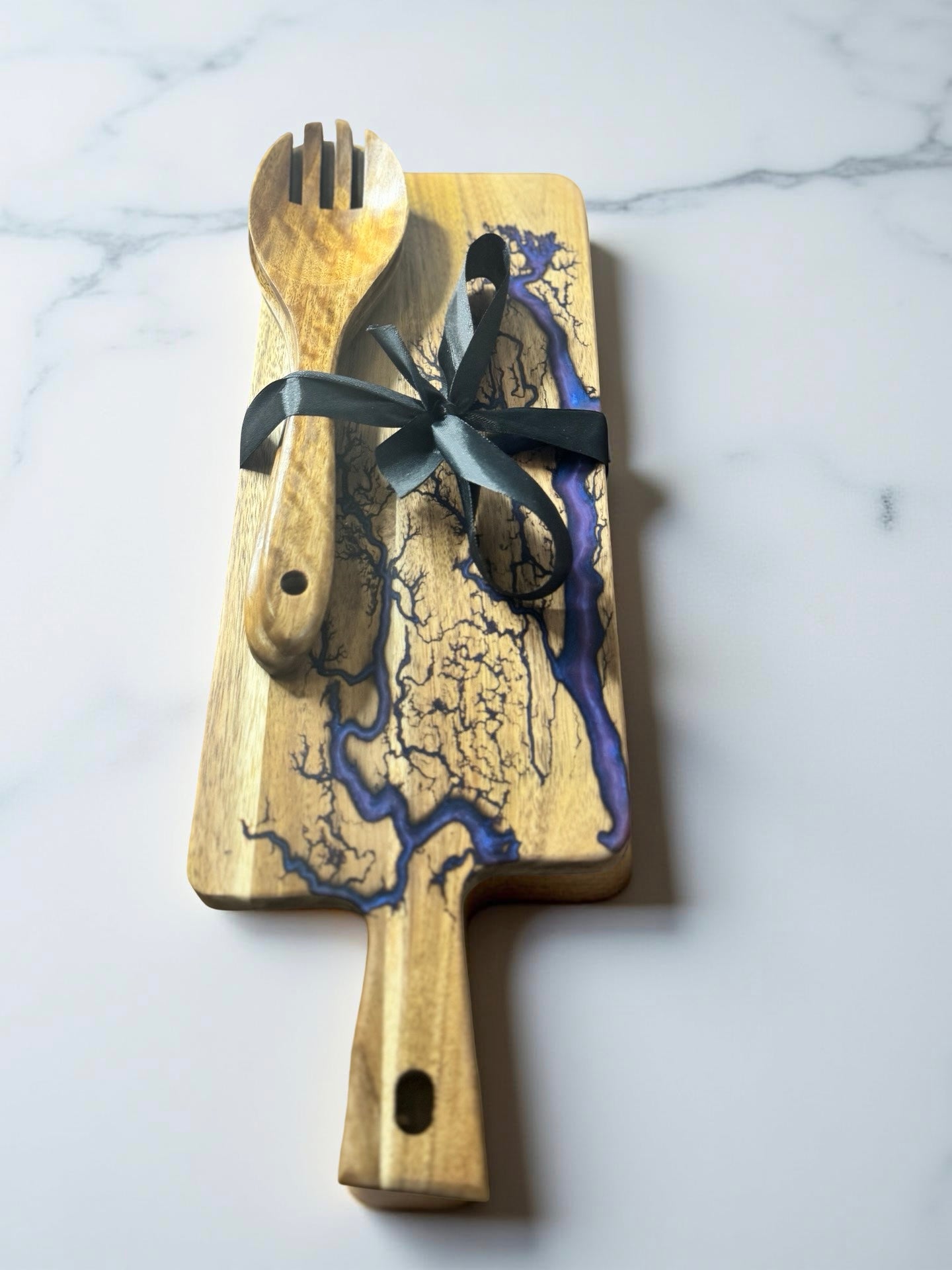 Handmade rectangle cheese board purple resin art with wooden utensils, Fractal Flow Designs Australia